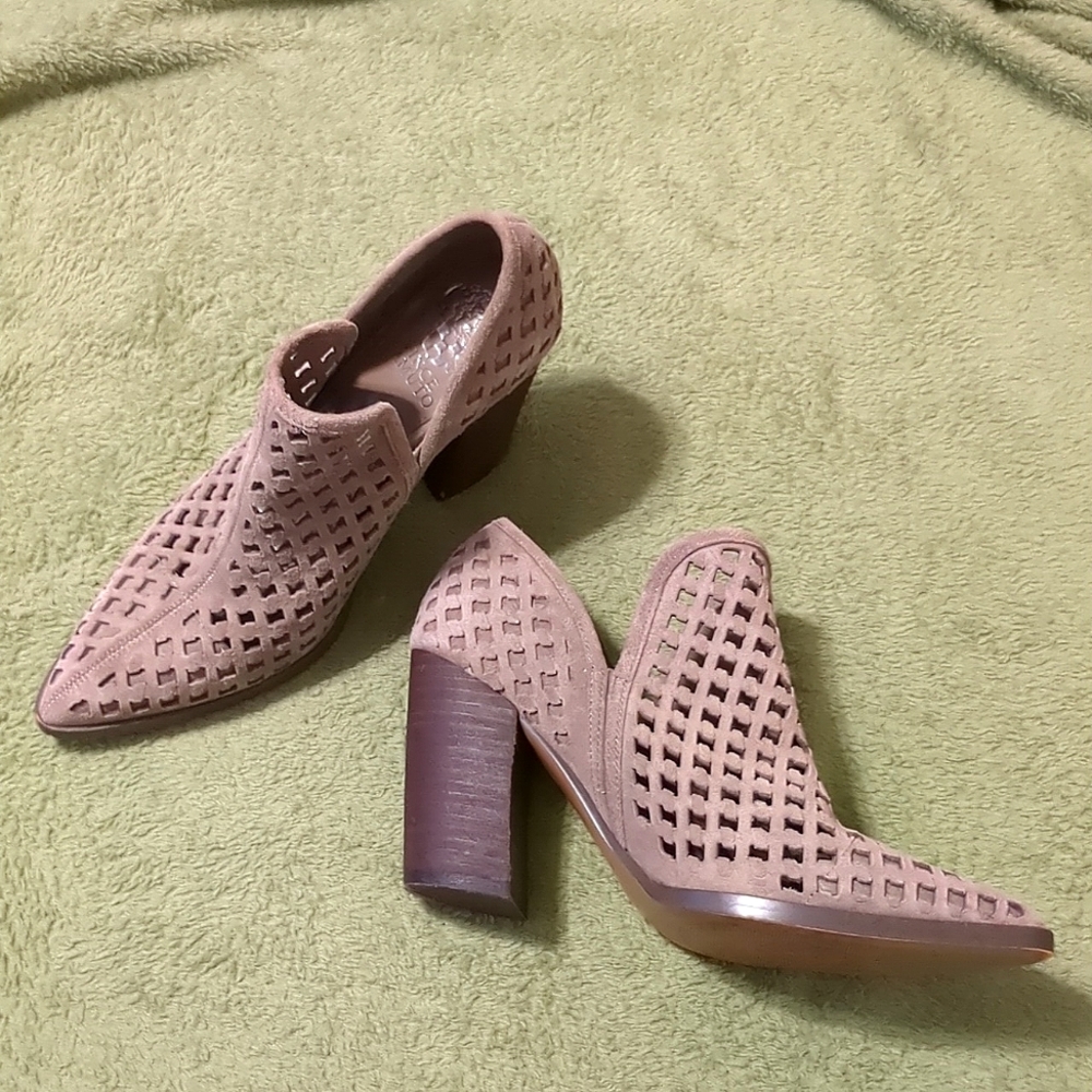 Vince Camuto Suede Taupe Pointed Almond Toe Bootie Size 7.5 7 1/2